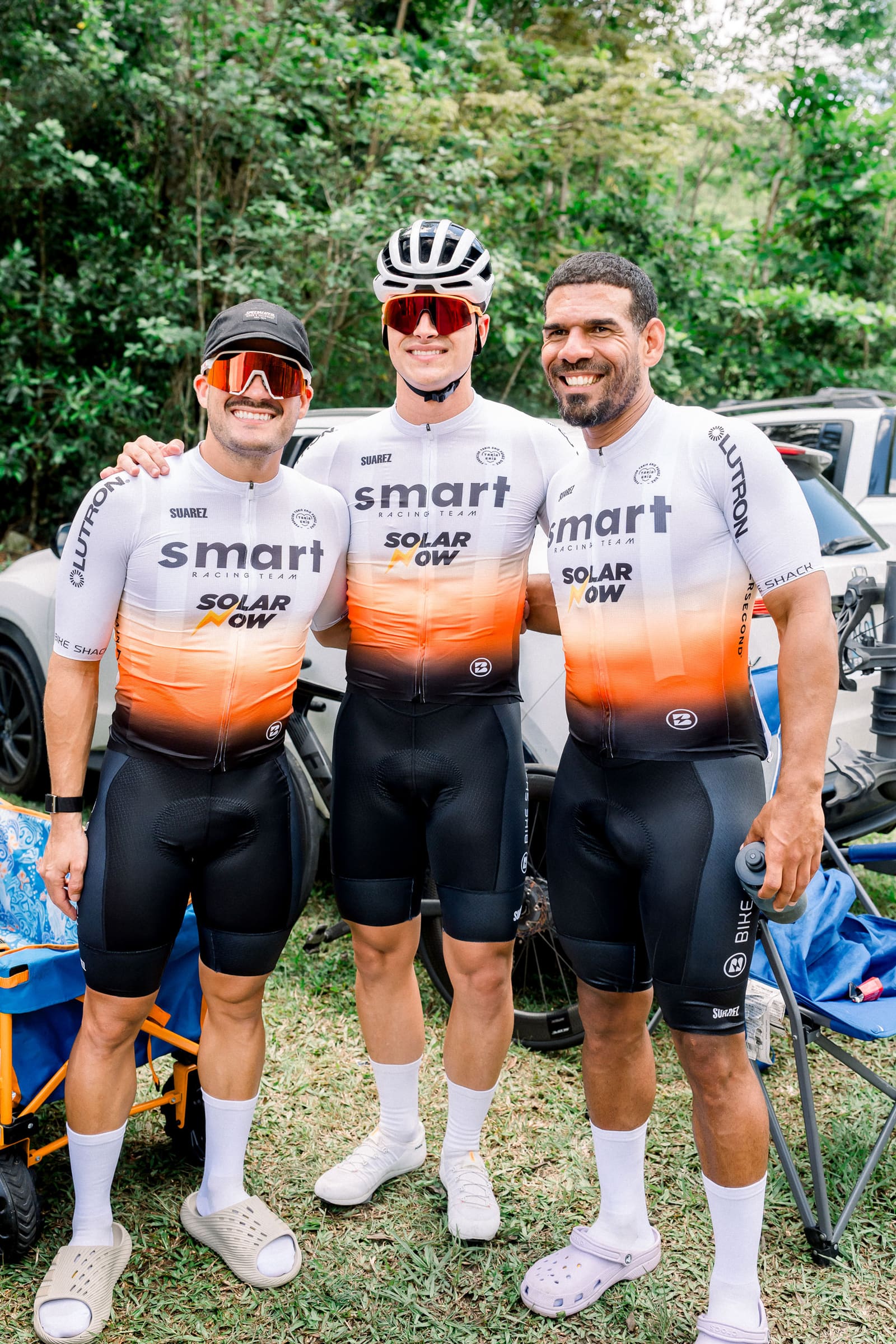 Oscar Vázquez junto a compañeros de Smart Racing Team